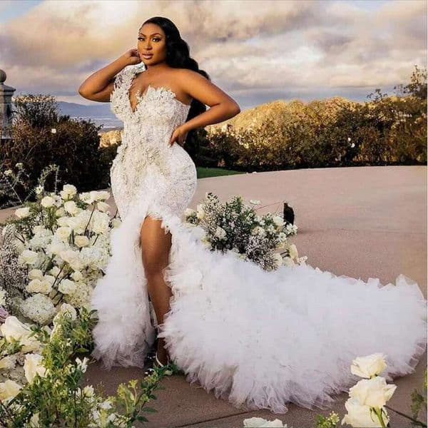 Plus Size Mermaid Dress Bridal Bride Illusion Sheer Neck Bead Pearls Rhinestones Decorated Side Split Ruffles Wedding Gowns for Marriage