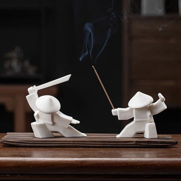 Creative White Ceramic Samurai Figurine Blanc De Chine Solid Geometrical Ornament Oriental Style Ancient Warrior Accessories 260422