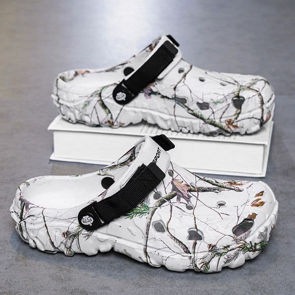 Summer thick soled designer beach shoes with soft non slip and wear-resistant sandals for men and women slippers