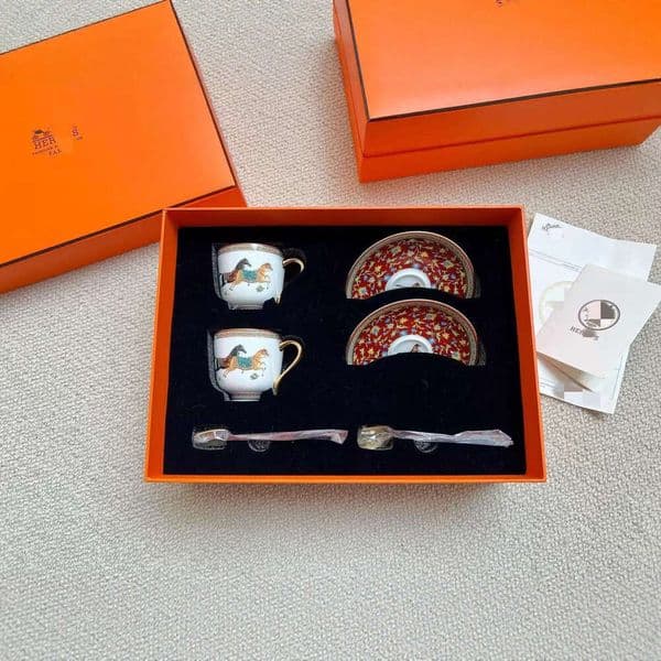 H brand Oriental Horse cups, saucers, two spoons coffee cup and saucer set, bone china afternoon flower tea set gift box