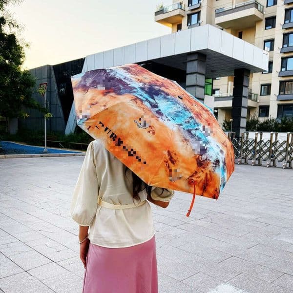 Vinyl sunshade umbrella in maple leaf color car use, suitable for both sunny and rainy days, with full blackout feature