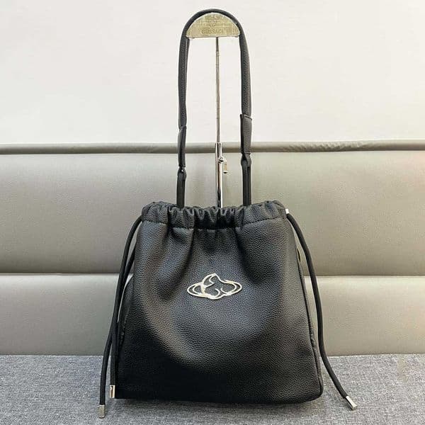 Luxury Women Leather Drawstring Bucket Bag Fashion Pleated Shoulder Crossbody Bag Large Capacity Solid Color Tote Bag 260423