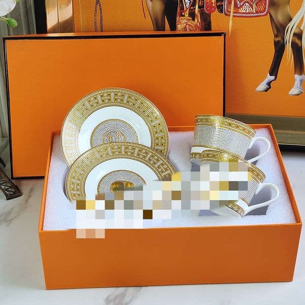Top fashion bone china coffee cup set European afternoon tea set Black tea cup coffee 2 cups 2 plates gift box-A524