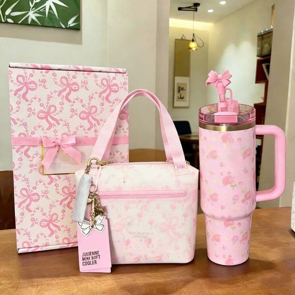 Luxury Designer Decor US Warehouse Lunch Bag Cup Tumbler 40Oz Water Bottle Target Valentines Gift room 2026 Heart Mugs Tumblers All Day Juli 7