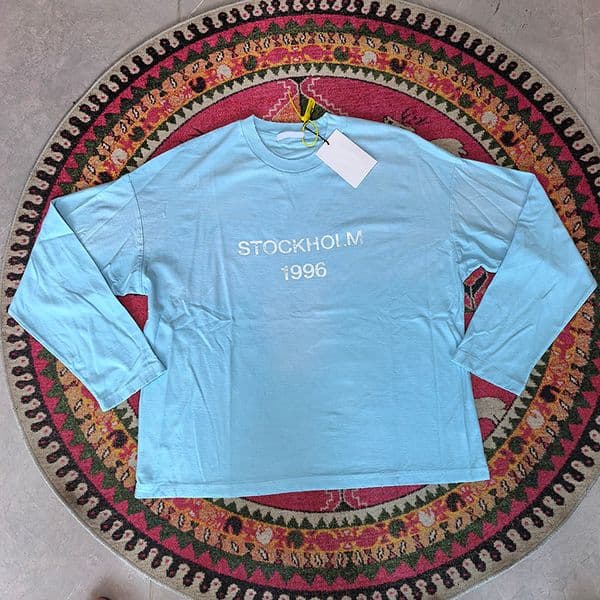 Europe Oversize Letter Print Washed Vintage Grunge Long Sleeve Muddy Tone Casual Skateboard High Street Ripped Graphic Unisex T shirt 2.