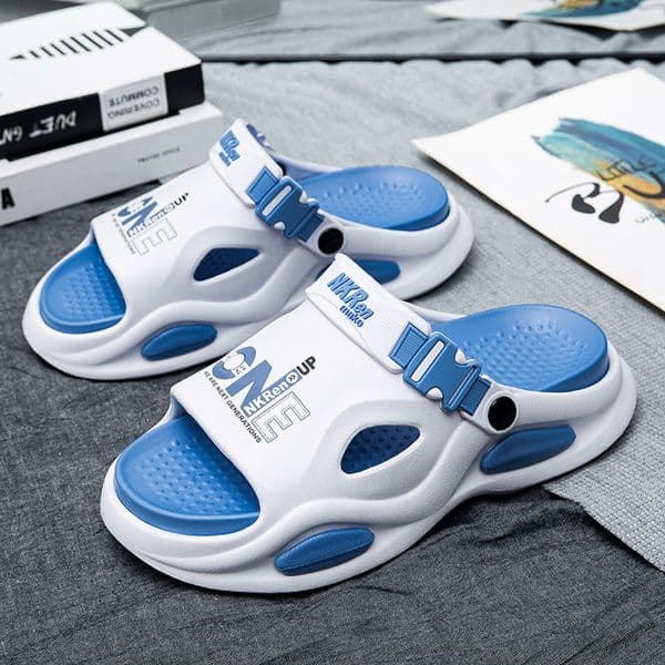 2026 Summer Hot Fashionable Casual Designer Slippers Non slip Breathable Outdoor Home Sports Beach Shoes for Men