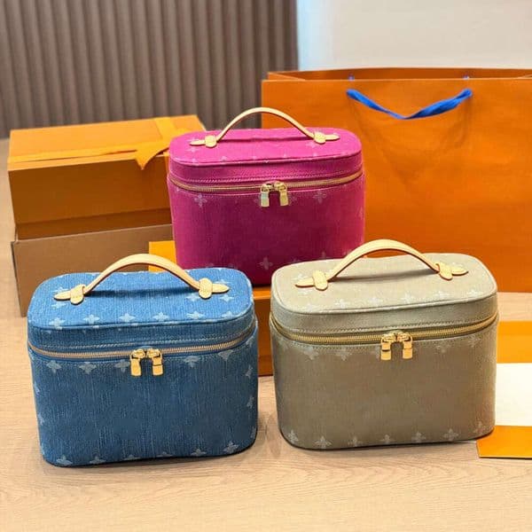 Classic Mini Cosmetic Bag Designer Makeup Bag Vanity Toiletry Bag Fashion Womans Monogram Zipper Pink Pouch Luxury Golden Lock Travel Handbag M27505 H1BLO