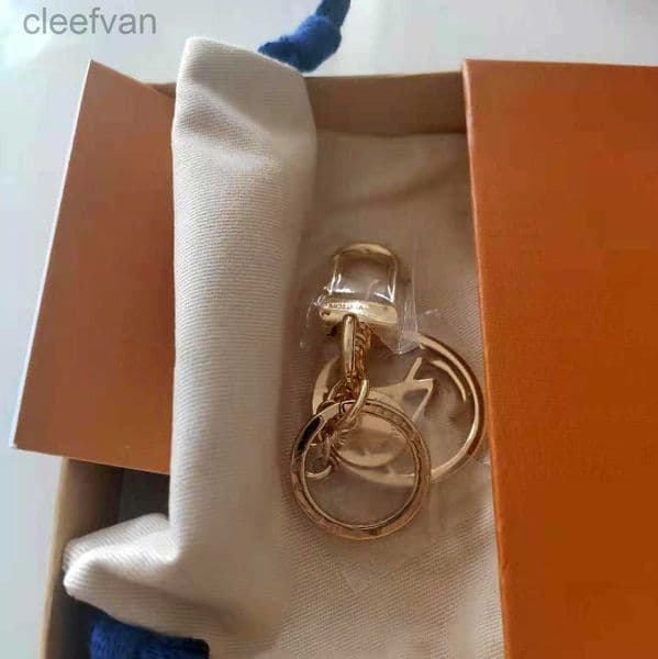 High Quality fashion woman mans Keychains high qualtiy Alloy Fashionable Handmade Keychain alloy Stylish Key Buckle with box