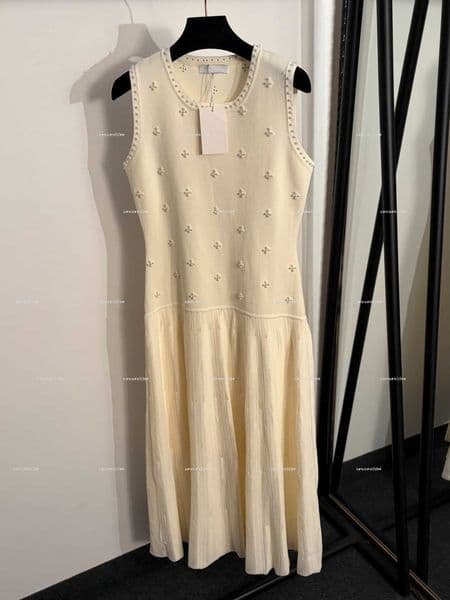 Luxury round neck women dress Summer lady dresses women designer clothes sleeveless vest skirt A1159X01N101
