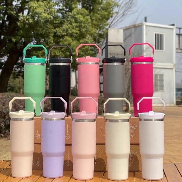 Luxury Designer room Decor Cobranded Water Bottles 30Oz Heat Preservation Stainless Steel Tumblers With Handle Outdoor Large Capacity Car Mu 6 5