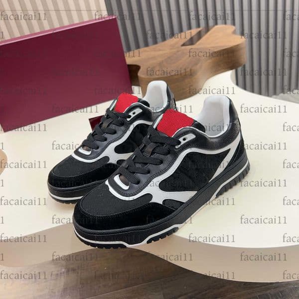 Designer Trainer Sneaker Men Casual Sports Shoes Thick Soled Fashionable Versatile Breathable Walking Shoes Luxury Skateboard Shoes