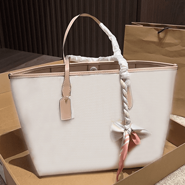 Classic tote bag fashion commuter bag retro lettering canvas bag luxury designer bag women's shoulder bag high-end handbag practical crossbody bag high-quality bag