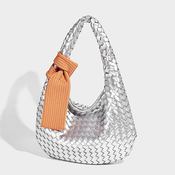 2026 Spring Trendy Large-capacity Woven Tote Bag for Women with Niche Design Sense - Shoulder and Underarm Bag