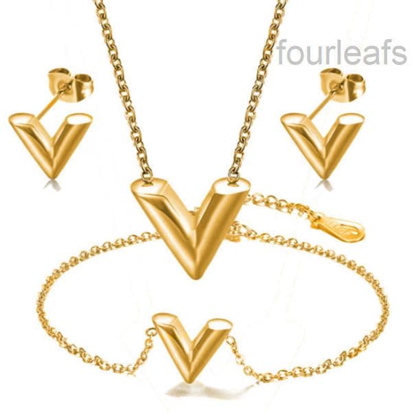 2021 Designers V-Shaped Letters Necklace Fashion Women Stainless Steel Pendant Necklaces Three-Piece Earrings Bracelets Jewelry Set