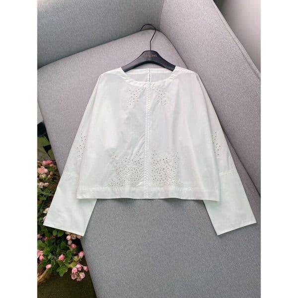 Vintage Artistic Style~White Long-Sleeve Shirt with Vine Flower Embroidery for Women, Loose Fit, Round Neck, Commuting Cotton Hollow Out Top