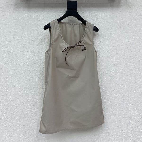 Designer Women Sleeveless Dress Classic Elegant Charming Bow Brand Skirts Party Vacation Versatile Dresses