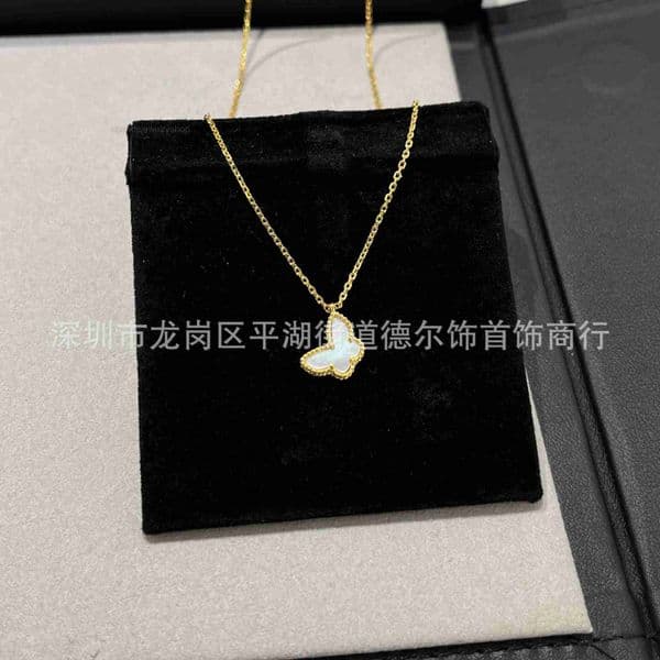 Vanness Cleef Necklace Clover Butterfly V-plated natural white shell butterfly necklace fashionable compact fairy chain Vanlies Cleef