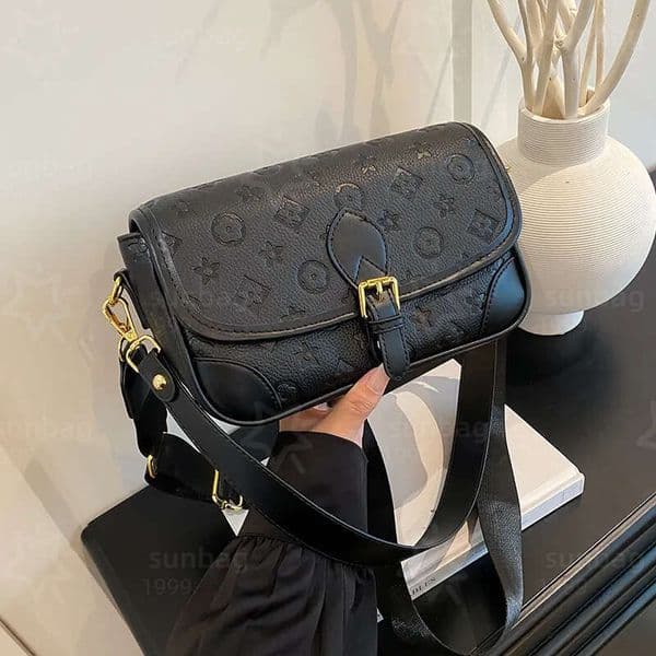AAA Free shipping Designer bucket high end light luxury retro and fashionable monogram bag classic printed black white pink Free shipping totebag topbag Sac bag