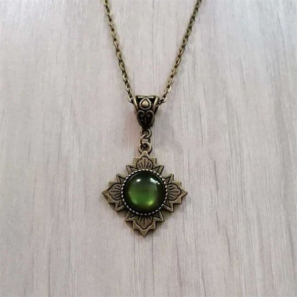 Green Cameo Engraved NecklaceVintage JewelryWitch AccessoryMagicBronze ColorMiddle AgesVictorianMysticalChoker For Women y260428