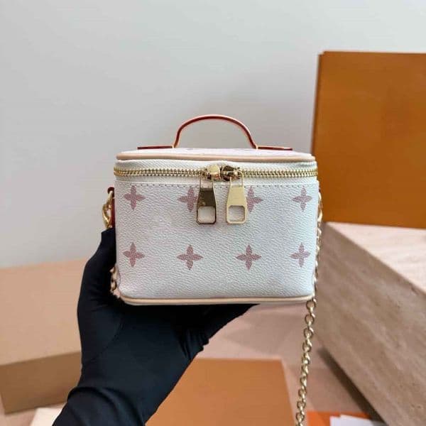 TOP Women Luxurys Designer Ultra-mini Makeup Leather Chain Handbag Shouder Crossbody Charm Ladies Handbags Commute Bag Zipper Zero Wallet Pouch Purse 14CM