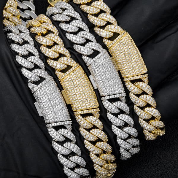 European and American hip-hop diamond necklace - Customized 12mm flip-back clasp with diamond-set Cuban link - Men's high-end accessory
