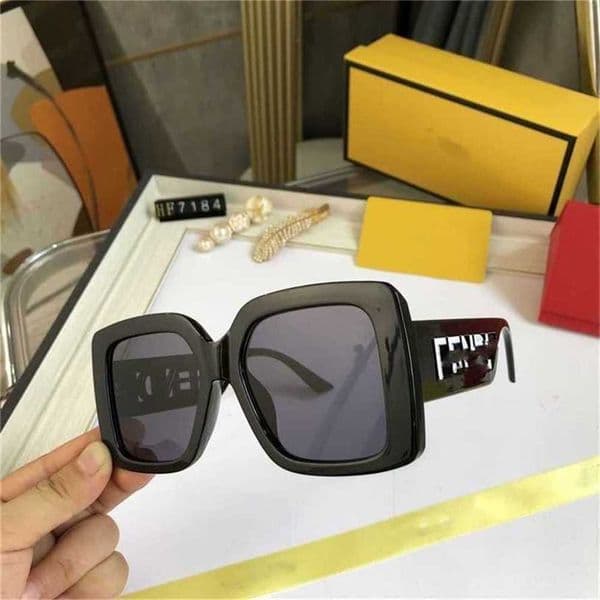 Sunglasses Luxury Designer Sunglasses Wholesale of Mirror legs F letter large box Women's fashion glasses Men's and women's super textured straight