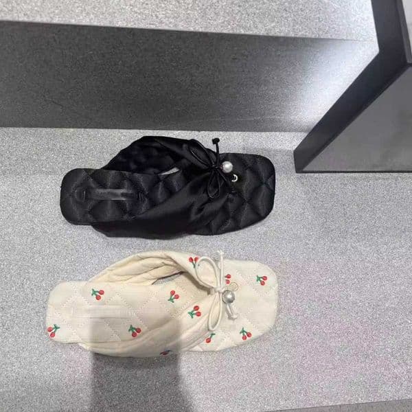 Womens Outdoor Slippers 25 Summer New Style70360167Bowknot Pearl Decor Casual Flat Flip-Flops Q260429
