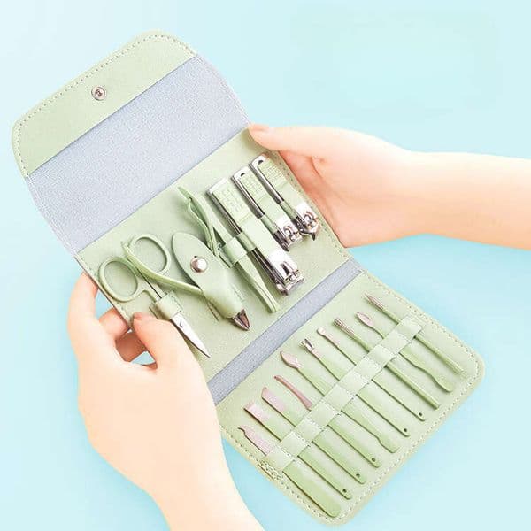 Foldable Bag 16-Piece Clippers Beauty Manicure Tool Complete Nail Clipper Set
