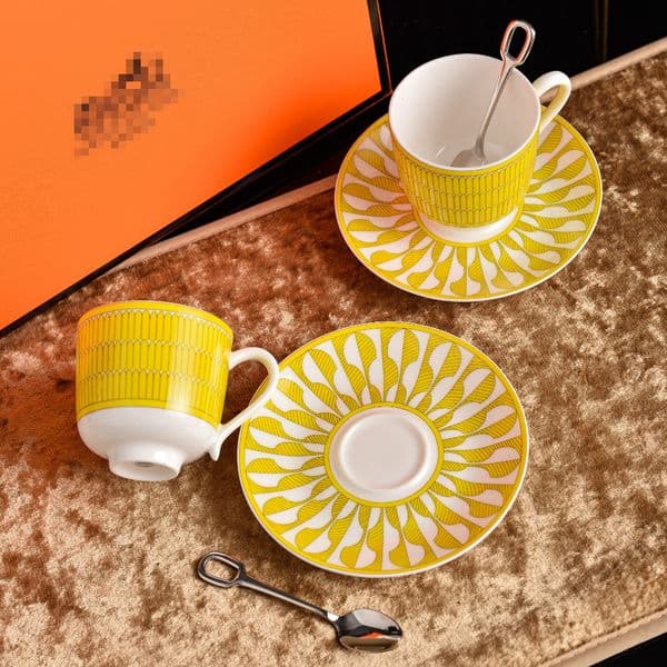 Classic European-Style Bone China Tea Cups & Saucers: Ideal for High Teas, Home Use & Special Events, Unmatched Quality
