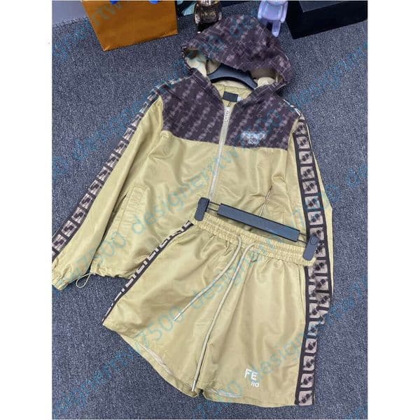 Casual Tracksuit designer clothes Two Piece Outfits for Women Hooded Windbreaker Jacket and Shorts Set Brand logo Embroidery Tracksuit Streetwear Fashion