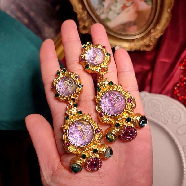 Vintage purple portrait face colorful jelly clip-on for women without pierced ears, exaggerated long shoulder-length earrings