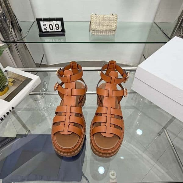 Trendy Seasonal Footwear Line for Women - Stylish Combos of Shoes & Complements rendy Seasonal Fashion Shoe Collection with Matching Accessories