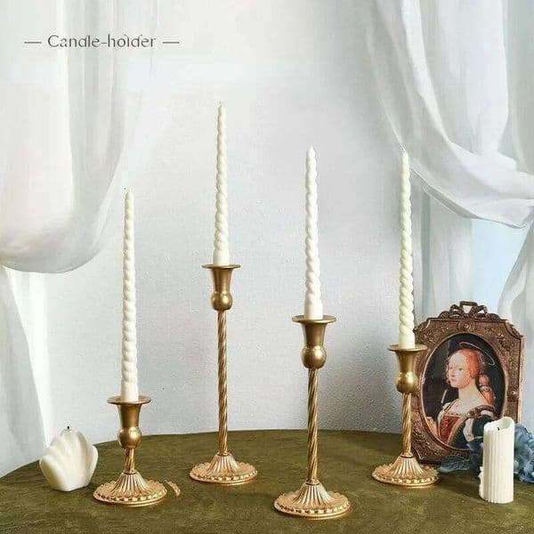 Retro Gold Spiral Holders Candlestick Stand Home Decoration Candlelight Dinner Table Romantic Wedding Ornaments Y260131