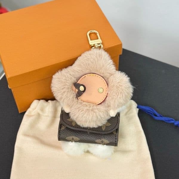 Fashion Designer Bag Charms Keychain Classic Coin Purse Keychain High Quality Bag Charms Leather Luxury Keychain Wallet Keychain Christmas