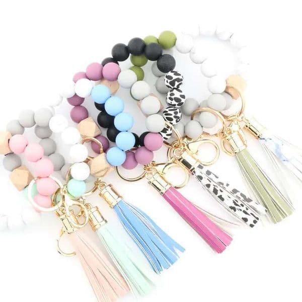 Silicone Key Ring Bracelet Beaded Wrislet Keychain Portable House Car Keys Holder Wristlet Wrist for Women Bangle Cute Keyrings Chains Girls with Leather Tassel