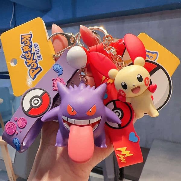 Authentic New Cartoon Pokmon Gengar Pikachu Keychain for Women Cute Couple Meowth Car Bag Pendant L260203
