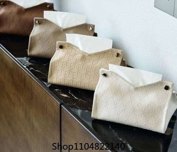 New style PU leather tissue box, decorative napkin holder with buttons, suitable for home living rooms, bedrooms, and bathrooms. 26H0204