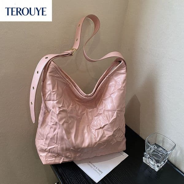 TEROUYE 2026 Spring new arrivals new niche design pleated large sweet capacity handbag women's autumn and winter trend luxury bag fashion texture shoulder Bag bag bag