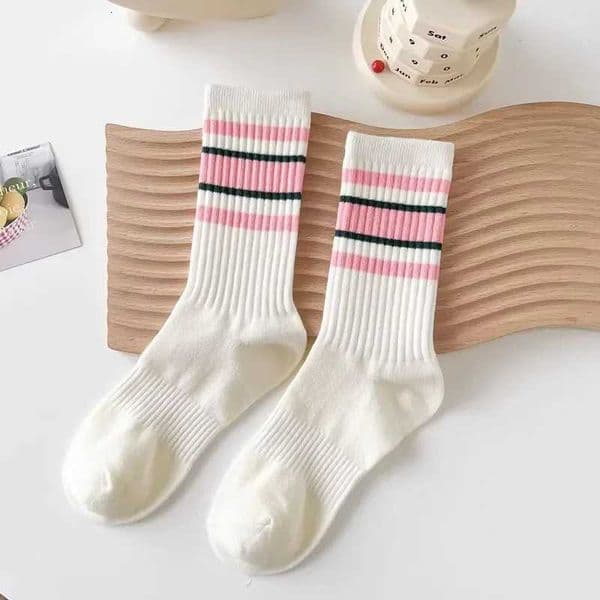 New Fashion Colorful Striped Sports Socks Women Fitness Cycling Running Socks Men Basketball Socks Student Couple Casual Socks Y260204ab
