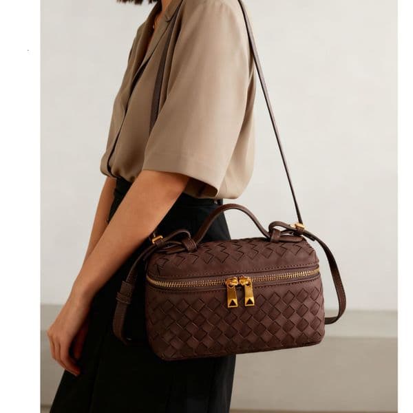 2026 Womens Cross Body Bag Handwoven New Fashion Single Shoulder Lunch Box Bag Practical Trendy Handheld Crossbody Bags