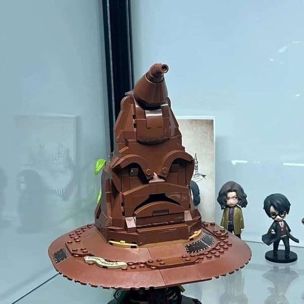 New 561pcs Sorting Hat Building Blocks Model Toy Fit 76429 Witch Pottered Wizard Hats Collection Christmas Birthday Gifts 26W0205