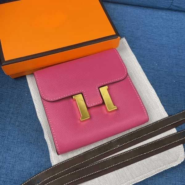 Wallets 2026 Designer Handbag Wallet Ishaped Buckle Long Wallet Fashionable Multislot Id Card Storage Wallet Large Capacity High Appearance Level