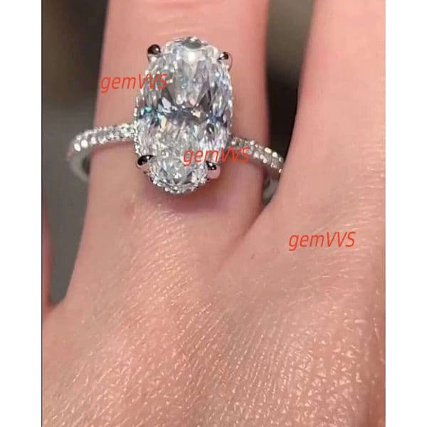 Best Selling Luxury 925 Silver Moissanite Diamond Ring Stylish Jewelry Women Available For Wholesale Supply