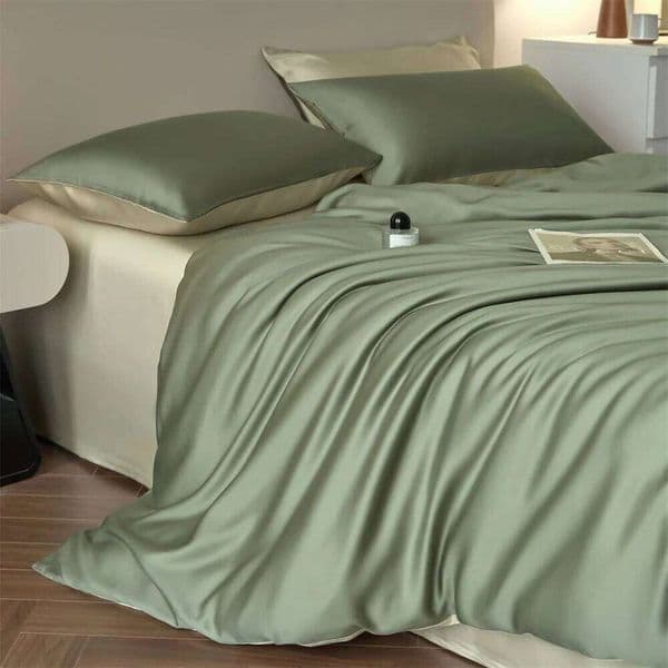 100% Silk Bed Sheet Luxury Bedding with Quilt Bedsheet Pillow Case High End Duvet Cover Set Queen Double Single XJ251225