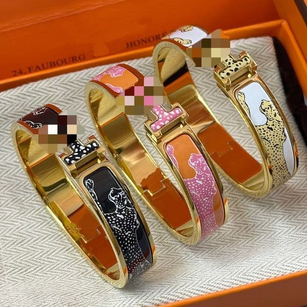 Aijia Style High Version Animal Pattern New Personality European and American Internet Celebrity Same Enamel H Bracelet Wholesale