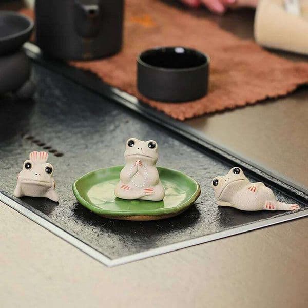 Little Frog Ceramic Lotus Leaf Ceremony Accessories Table Fun Tea Room Decoration 26W0206