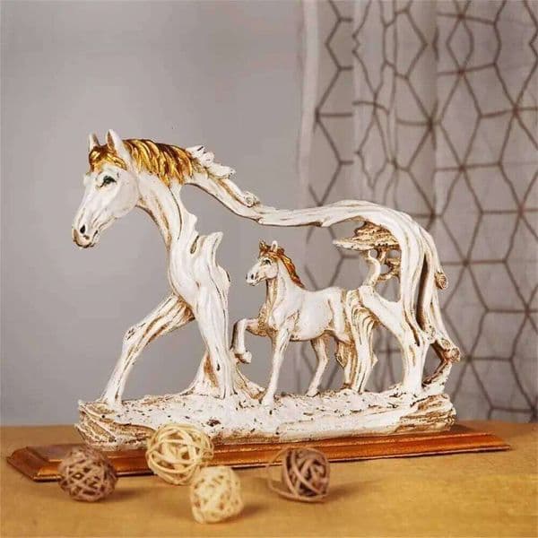 Sculpture Resin Indian Galloping Horse Statue Home Desktop Decoration Animal Figurines 26L0207