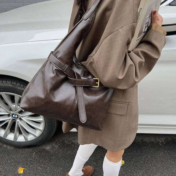 New Autumn and Winter Versatile Simple Shoulder Popular Tote Large Capacity Retro Bag Women Z260207