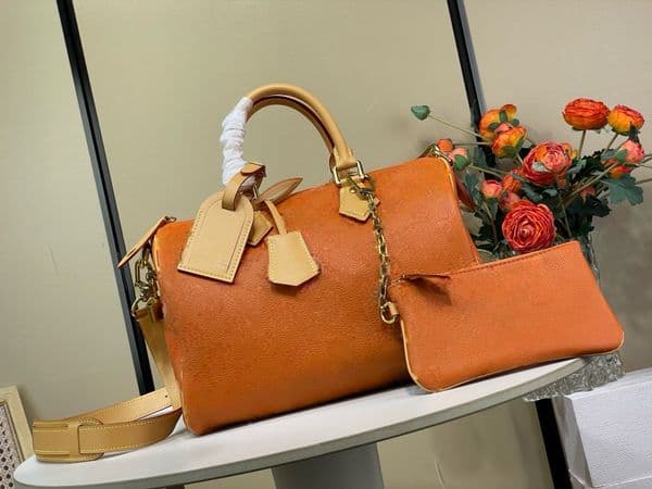10A Top Designer Handbag, Crossbody Bag, Detachable Shoulder Strap, Large-Capacity Shopping Bag, Stylish Multifunctional Commuter Bag, Comes with Gift Box