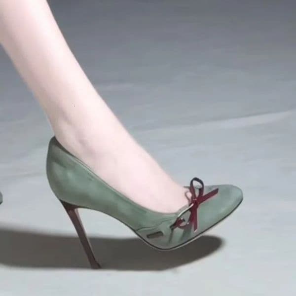 2025 Giant Goodlooking Chinese Shoes with Cheongsam Green Retro Gentle Thin Heel Single for Women 260208